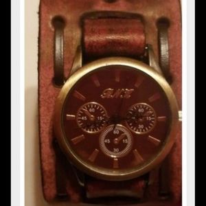 NWOT- Mens Wide Leather Band Wrist Watch